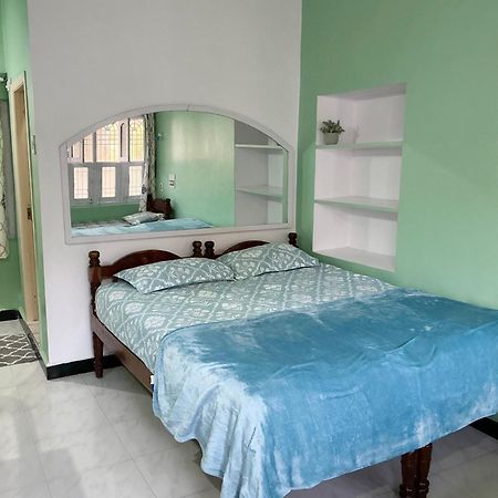 Kalyan Guesthouse Хампи Экстерьер фото