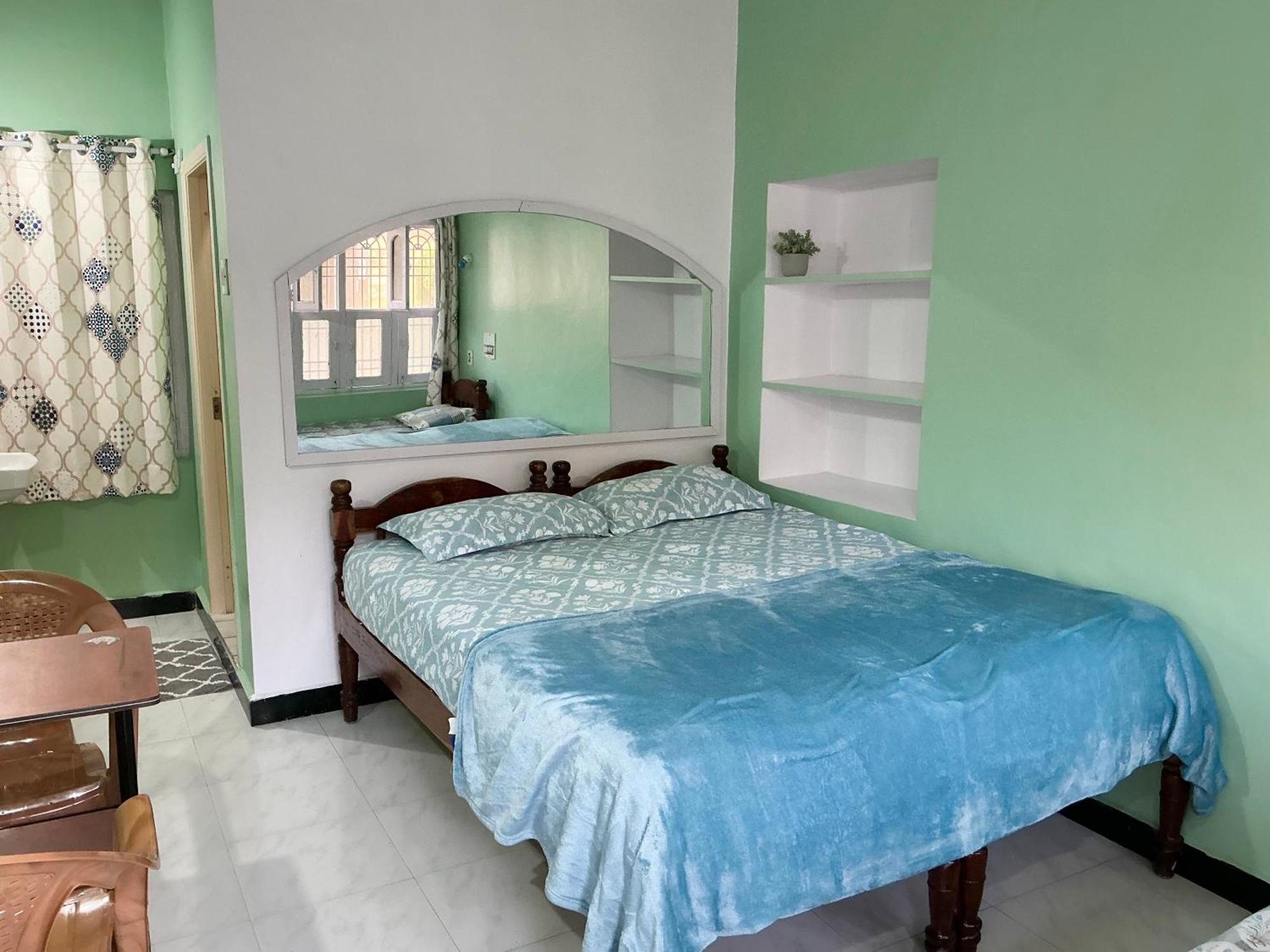 Kalyan Guesthouse Хампи Экстерьер фото