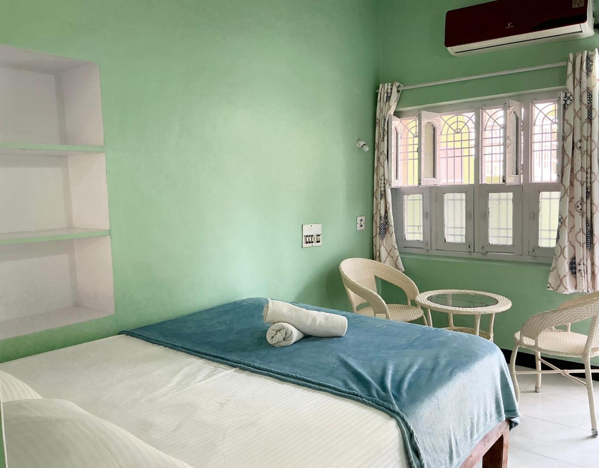 Kalyan Guesthouse Хампи Экстерьер фото